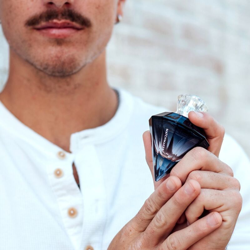 Eye Of Love - Phéromones De Parfum Lgbtq Matchmaker Black Diamond Pour Lui 30 Ml 4 EYE OF LOVE - PHÉROMONES DE PARFUM LGBTQ MATCHMAKER BLACK DIAMOND POUR LUI 30 ML – Image 4